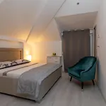 Pupa * Trogir