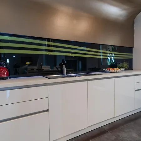 Pupa Apartament *