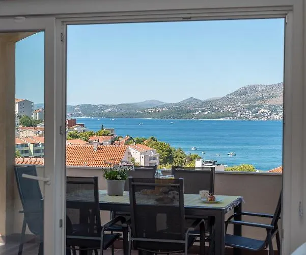 Pupa Trogir